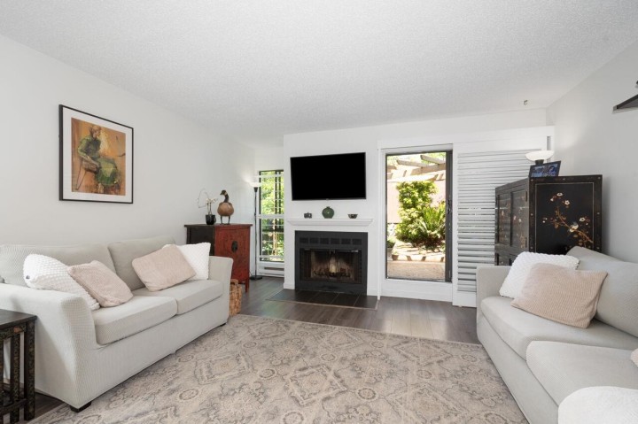 Photo 3 at 10 - 230 W 14th Street, Central Lonsdale, North Vancouver