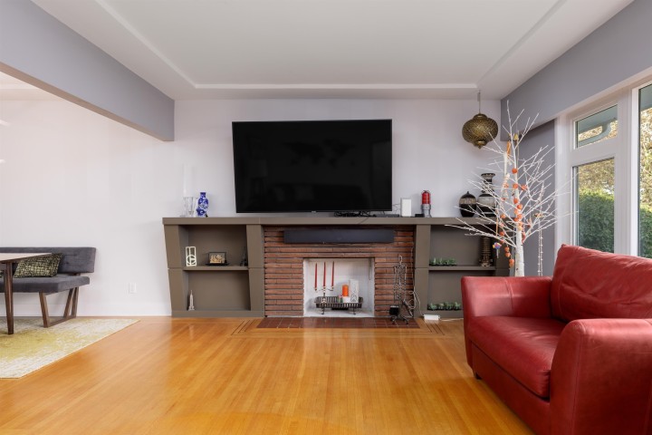 Photo 6 at 5935 Prince Albert Street, Fraser VE, Vancouver East