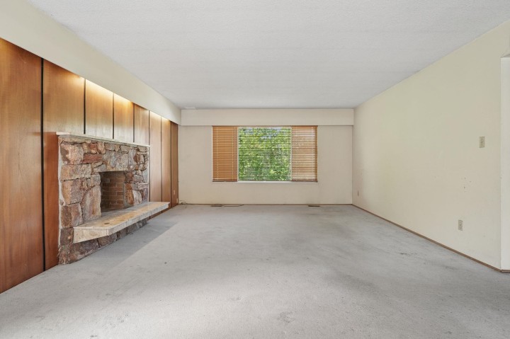 Photo 2 at 1469 E 17th Avenue, Knight, Vancouver East