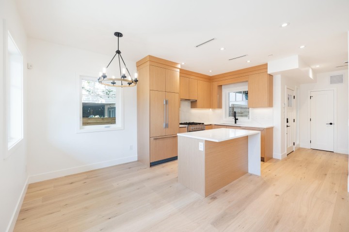 Photo 5 at 265 W 6th Street, Lower Lonsdale, North Vancouver