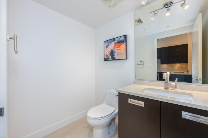 Photo 17 at 1051 Richards Street, Downtown VW, Vancouver West