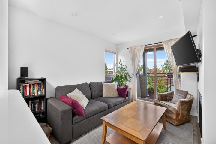 Photo 6 at 401 - 688 E 16th Avenue, Fraser VE, Vancouver East