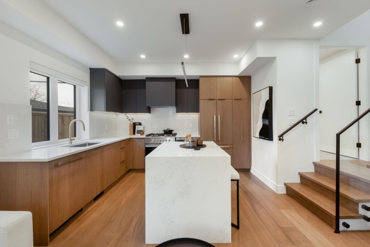 Photo 12 at 1 - 552 Kaslo Street, Renfrew VE, Vancouver East