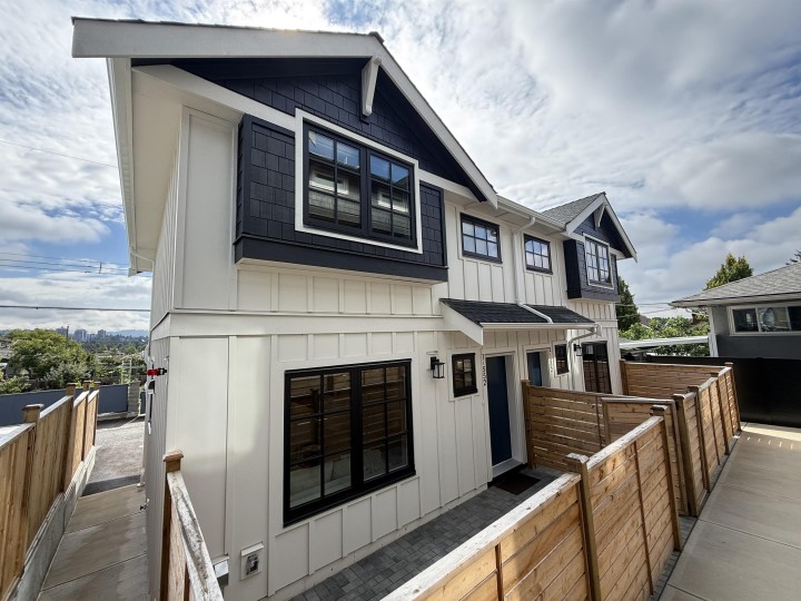 Photo 1 at 1 - 552 Kaslo Street, Renfrew VE, Vancouver East