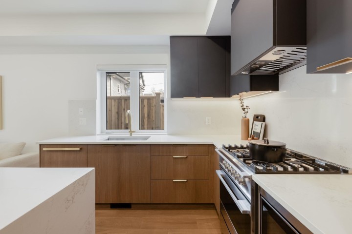 Photo 15 at 1 - 552 Kaslo Street, Renfrew VE, Vancouver East