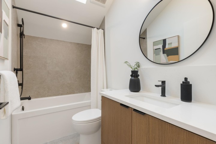Photo 25 at 1 - 552 Kaslo Street, Renfrew VE, Vancouver East
