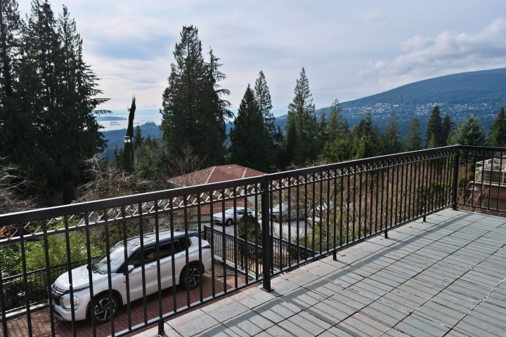 Photo 2 at 4989 Chalet Place, Canyon Heights NV, North Vancouver