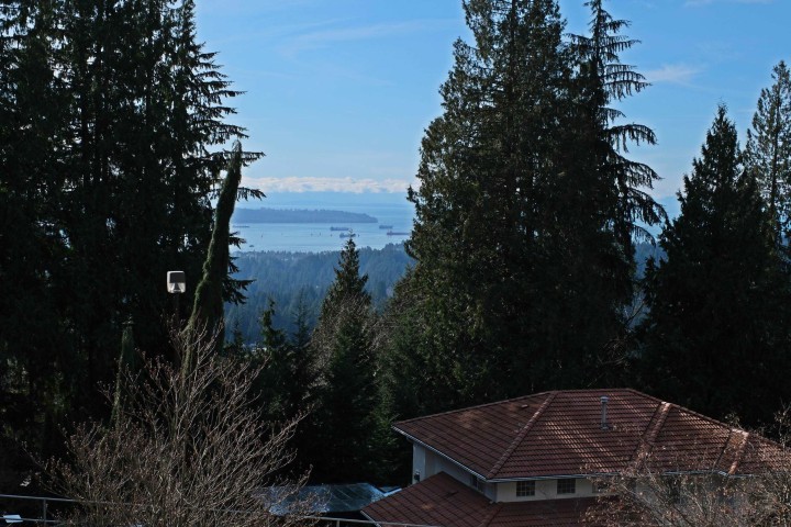 Photo 3 at 4989 Chalet Place, Canyon Heights NV, North Vancouver