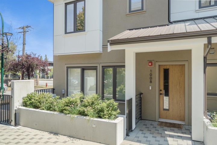 Photo 1 at 1008 W 52nd Avenue, South Granville, Vancouver West