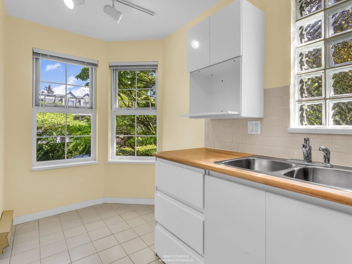 Photo 19 at 204 - 876 W 16th Avenue, Cambie, Vancouver West
