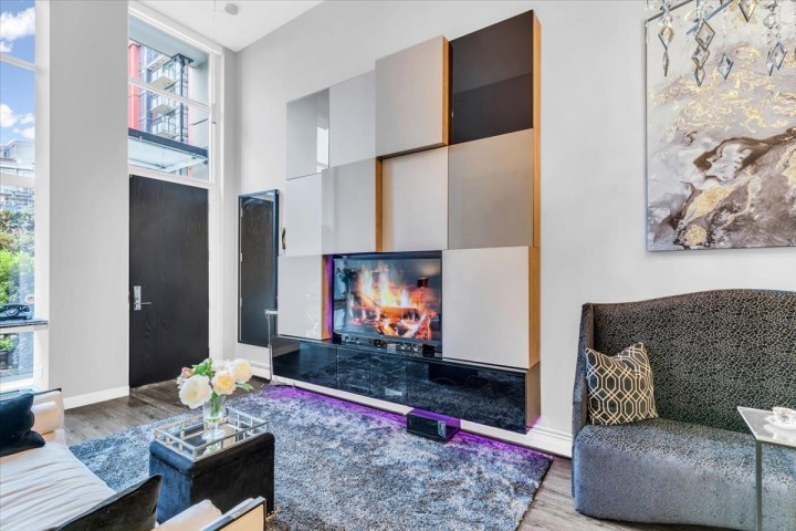 Photo 5 at 1762 Ontario Street, Mount Pleasant VE, Vancouver East