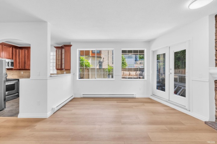 Photo 2 at 110 - 125 W 18th Street, Central Lonsdale, North Vancouver