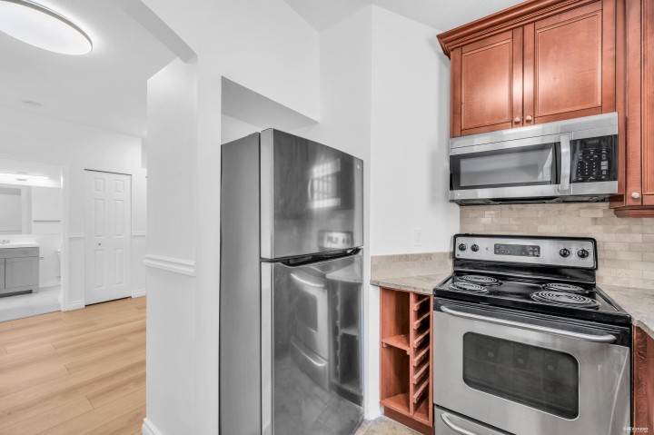 Photo 11 at 110 - 125 W 18th Street, Central Lonsdale, North Vancouver