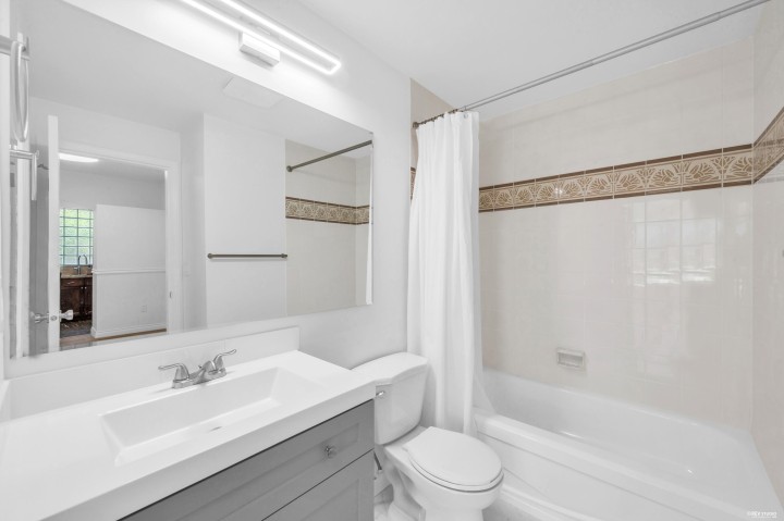Photo 19 at 110 - 125 W 18th Street, Central Lonsdale, North Vancouver