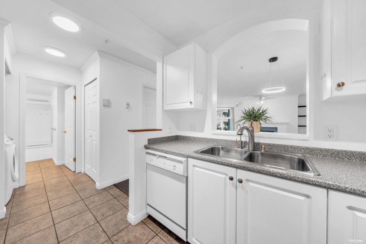 Photo 12 at 206 - 3638 Rae Avenue, Collingwood VE, Vancouver East