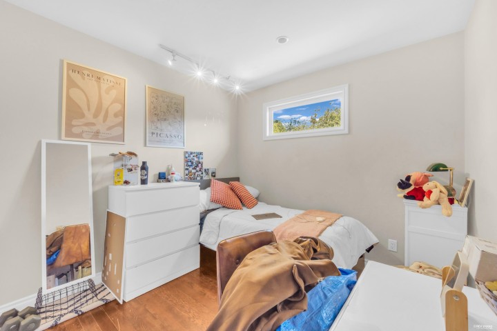 Photo 6 at 2636 Prince Albert Street, Mount Pleasant VE, Vancouver East