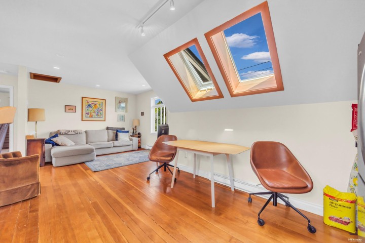 Photo 13 at 2636 Prince Albert Street, Mount Pleasant VE, Vancouver East