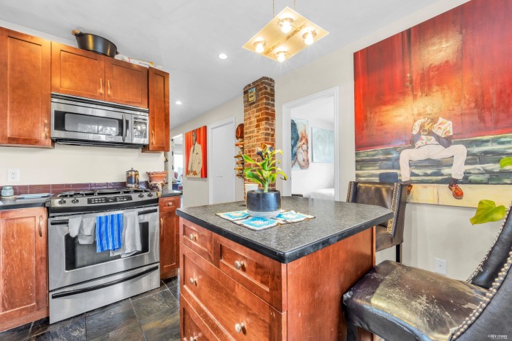 Photo 9 at 2636 Prince Albert Street, Mount Pleasant VE, Vancouver East