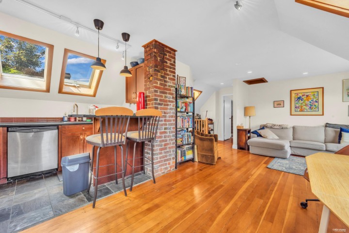 Photo 14 at 2636 Prince Albert Street, Mount Pleasant VE, Vancouver East
