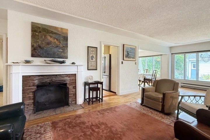 Photo 3 at 125 E 48th Avenue, Main, Vancouver East