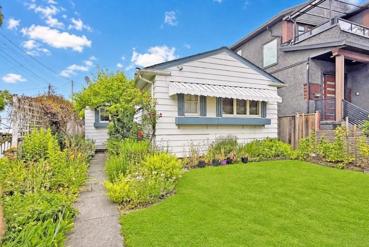 Photo 1 at 125 E 48th Avenue, Main, Vancouver East