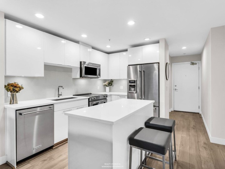 Photo 1 at 117 - 723 W 3rd Street, Harbourside, North Vancouver