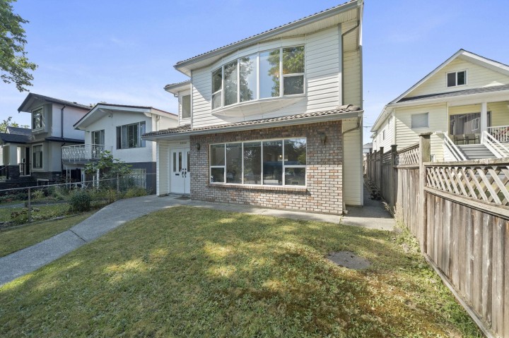 Photo 2 at 1855 E 53rd Avenue, Killarney VE, Vancouver East