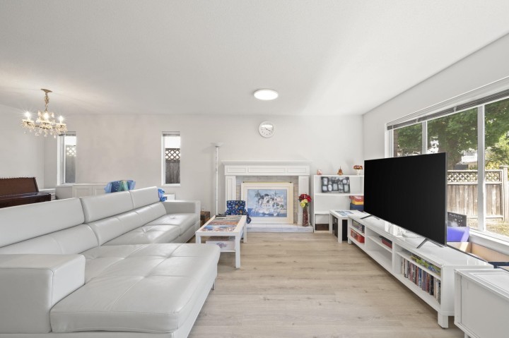 Photo 4 at 1855 E 53rd Avenue, Killarney VE, Vancouver East