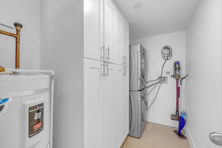 Photo 23 at 8 - 2425 Edgemont Boulevard, Mosquito Creek, North Vancouver