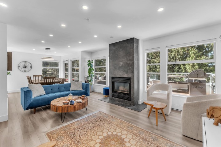 Photo 2 at 8 - 2425 Edgemont Boulevard, Mosquito Creek, North Vancouver