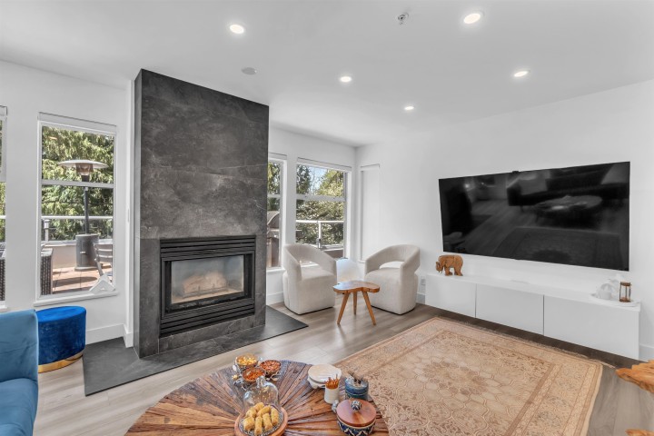 Photo 3 at 8 - 2425 Edgemont Boulevard, Mosquito Creek, North Vancouver