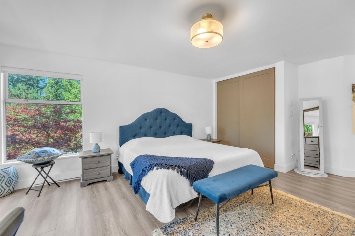 Photo 25 at 8 - 2425 Edgemont Boulevard, Mosquito Creek, North Vancouver