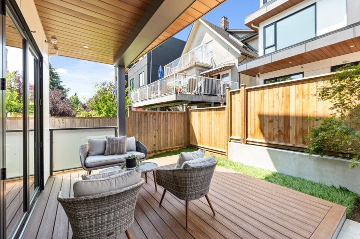 Photo 5 at A - 4258 Sophia Street, Vancouver East