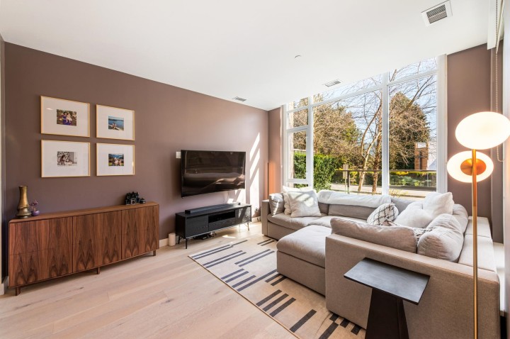 Photo 6 at 2765 Mountain Highway, Lynn Valley, North Vancouver