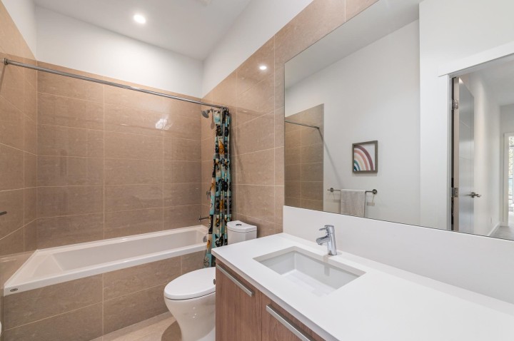 Photo 17 at 2765 Mountain Highway, Lynn Valley, North Vancouver
