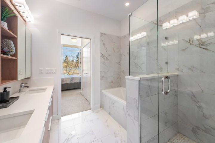 Photo 24 at 2765 Mountain Highway, Lynn Valley, North Vancouver