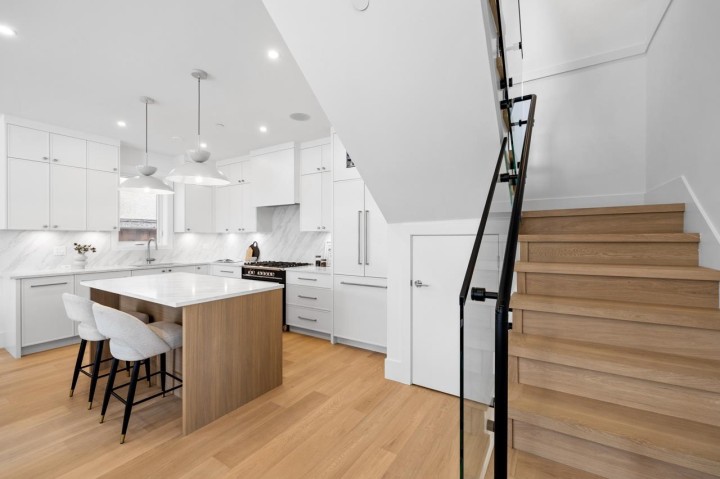 Photo 10 at B - 4260 Sophia Street, Vancouver East