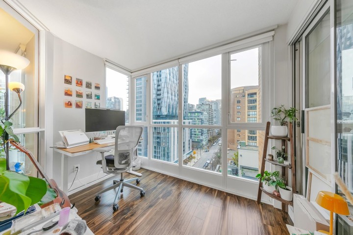 Photo 15 at 1003 - 1188 Richards Street, Yaletown, Vancouver West