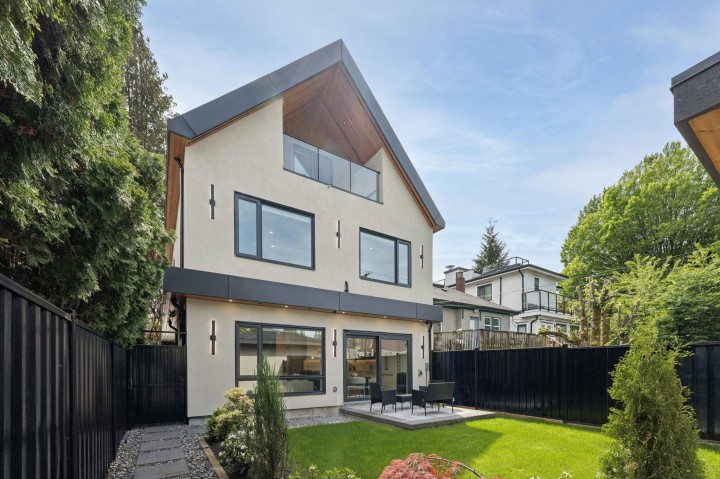 Photo 32 at 2 - 4549 W 11th Avenue, Point Grey, Vancouver West