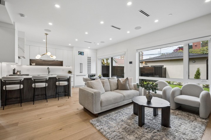 Photo 1 at 2 - 4549 W 11th Avenue, Point Grey, Vancouver West