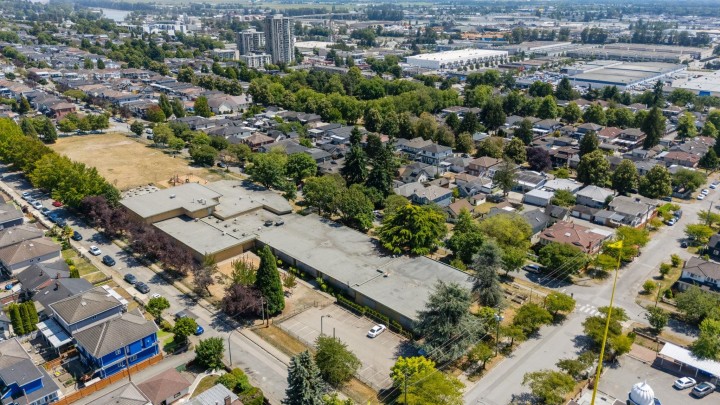 Photo 16 at 428 E 62nd Avenue, South Vancouver, Vancouver East