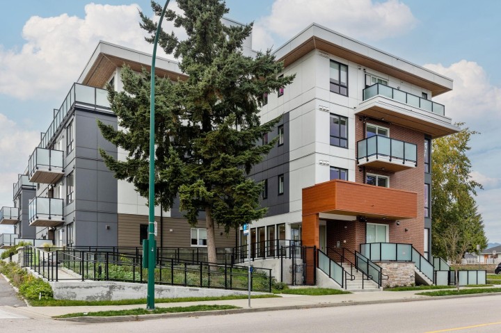 Photo 1 at 403 - 4933 Clarendon Street, Collingwood VE, Vancouver East