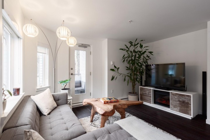 Photo 6 at 203 - 370 Carrall Street, Downtown VE, Vancouver East