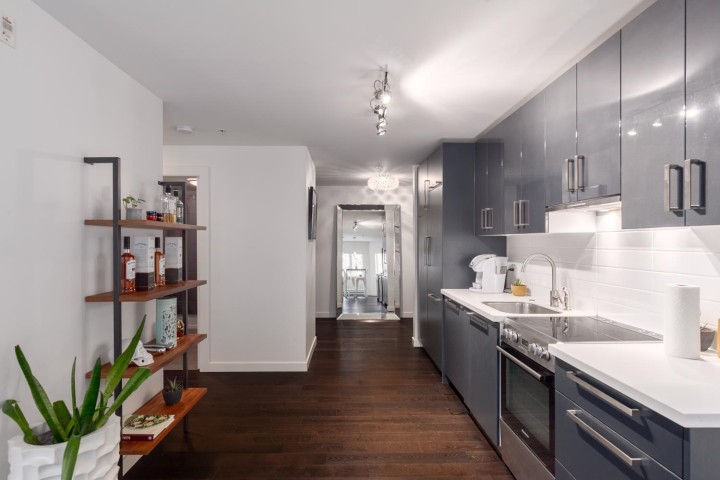 Photo 7 at 203 - 370 Carrall Street, Downtown VE, Vancouver East