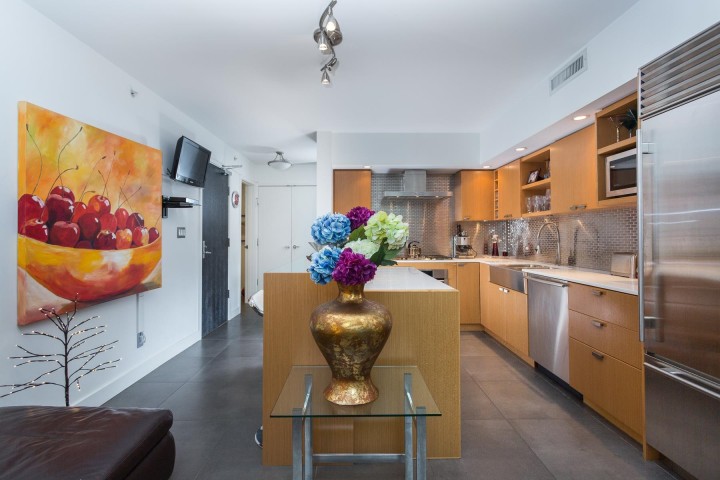 Photo 3 at 104 - 1168 Richards Street, Yaletown, Vancouver West