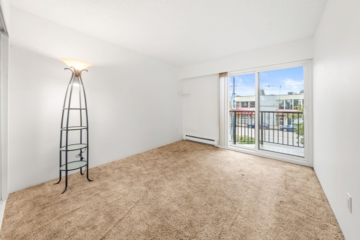Photo 20 at 204 - 3136 Kingsway, Collingwood VE, Vancouver East