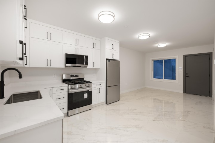 Photo 34 at 838 E 14th Street, Boulevard, North Vancouver