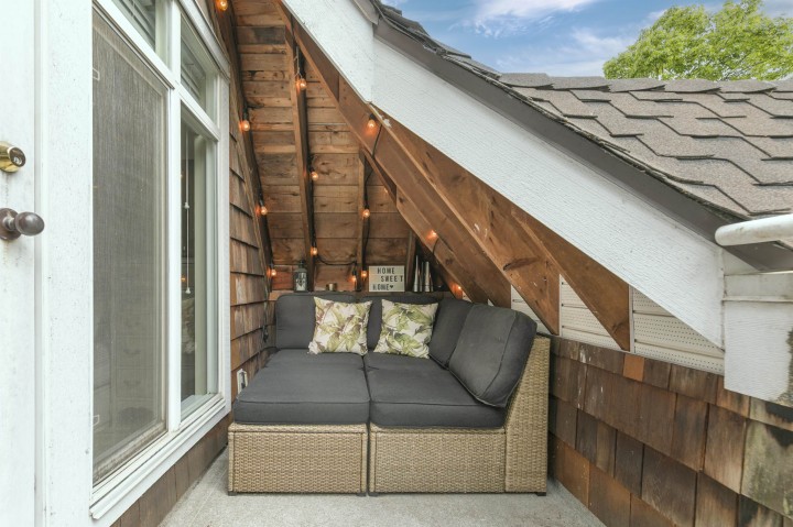 Photo 17 at 8529 Jellicoe Street, South Marine, Vancouver East