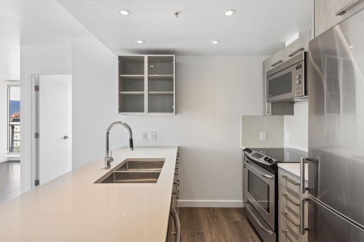 Photo 3 at 902 - 933 E Hastings Street, Vancouver East
