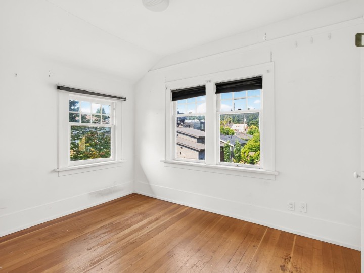 Photo 12 at 4606 W 11th Avenue, Point Grey, Vancouver West